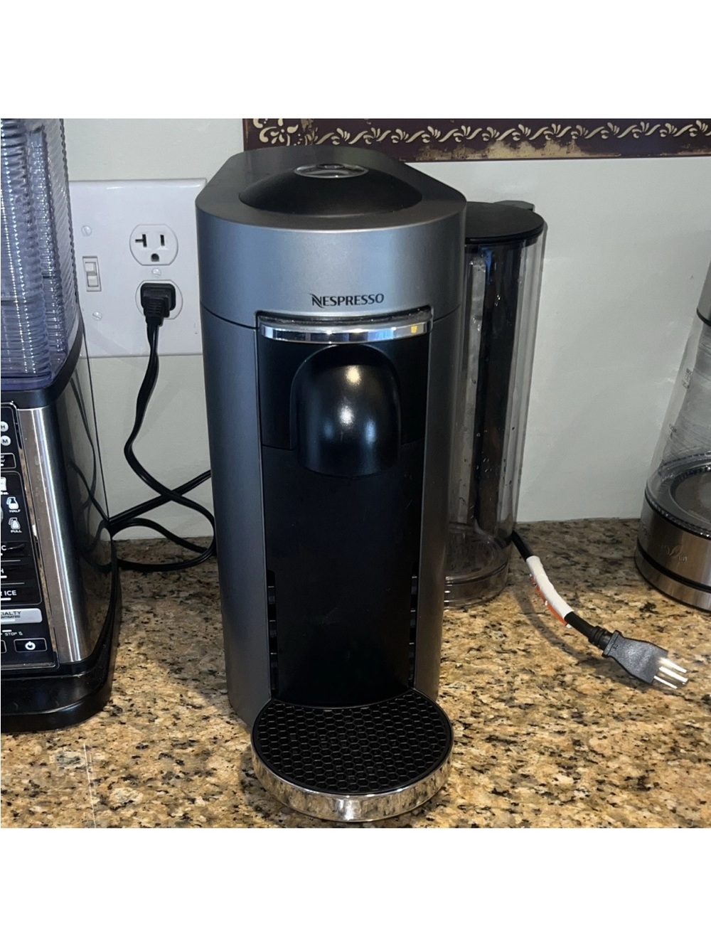 Nespresso Single-Serve Espresso Machine - Gray and Black DOES NOT WORK FOR PARTS